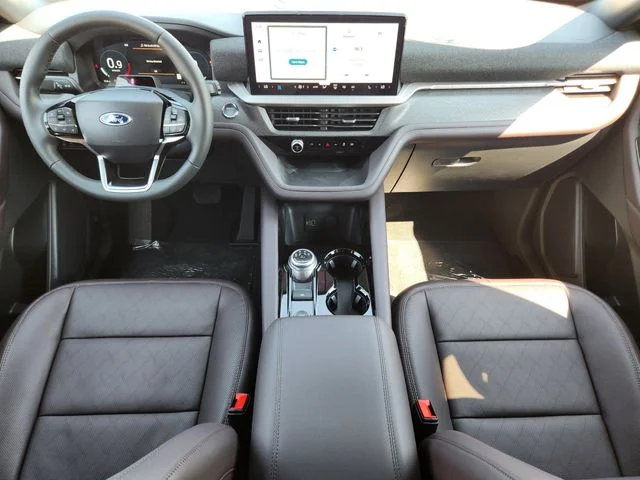 New 2026 Star White Metallic Tri-Coat Ford Platinum™ image 25