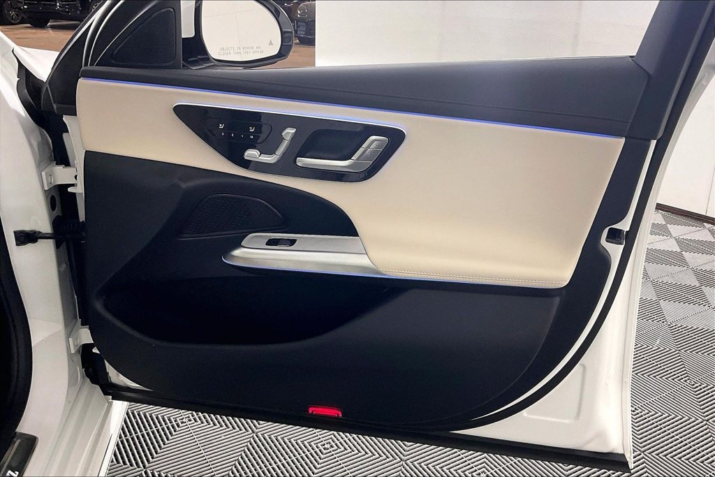 2026 Mercedes-Benz E-Class E350 - Photo 16