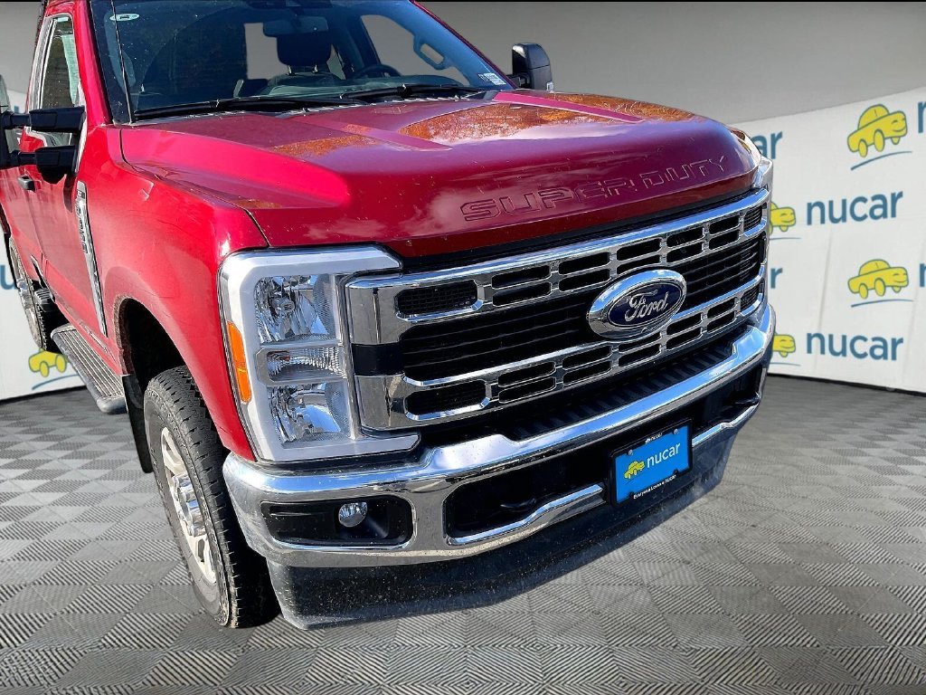 Used 2023 Red Metallic Ford XLT image 5
