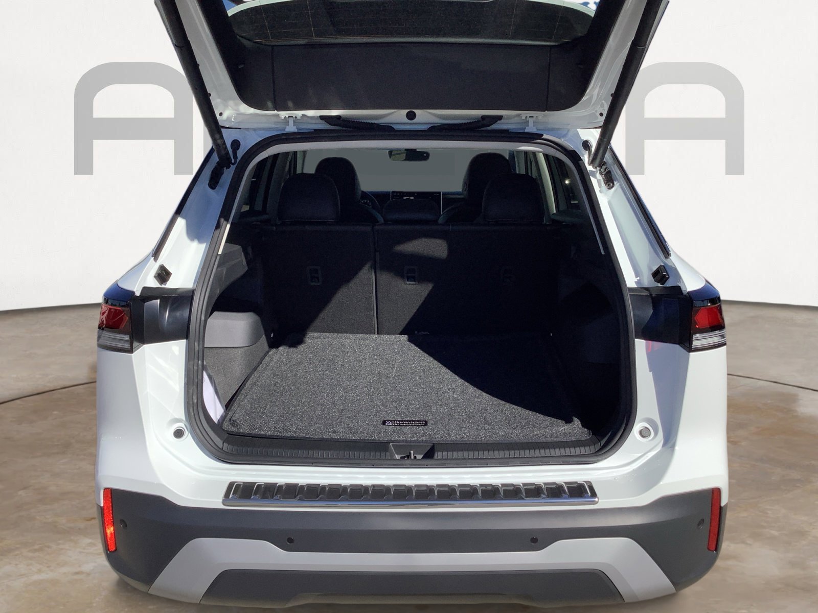 New 2026 PURE WHITE Volkswagen SE image 10