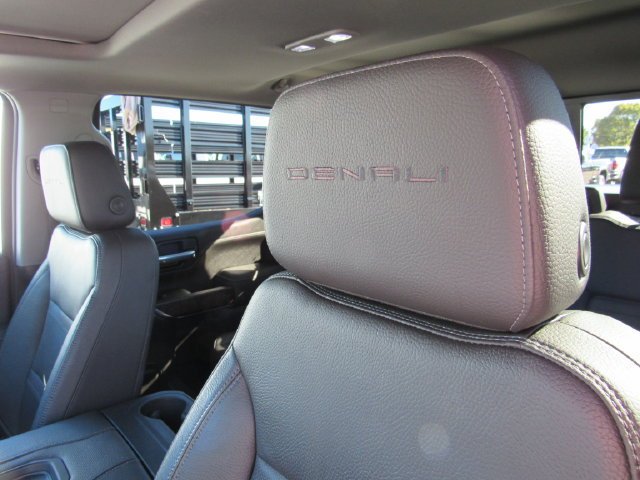 Used 2020 ONYX BLACK GMC Denali image 16