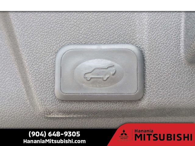 Used 2017 Red Chevrolet Premier image 13
