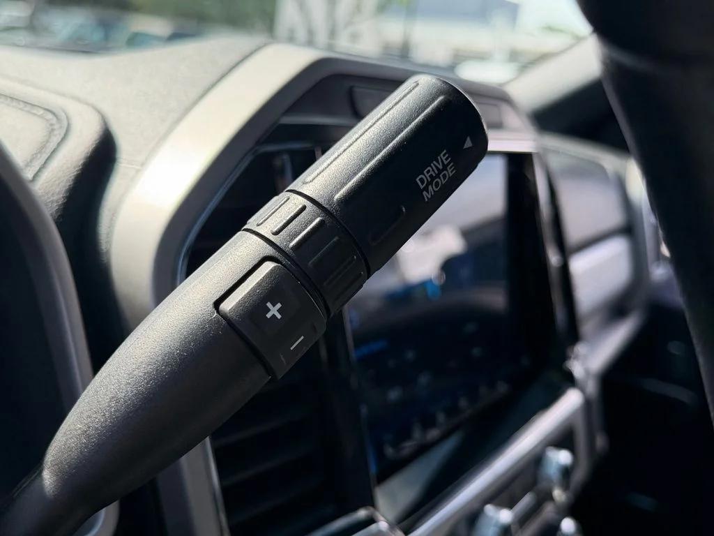 Used 2022 Agate Black Metallic Ford Lariat image 32