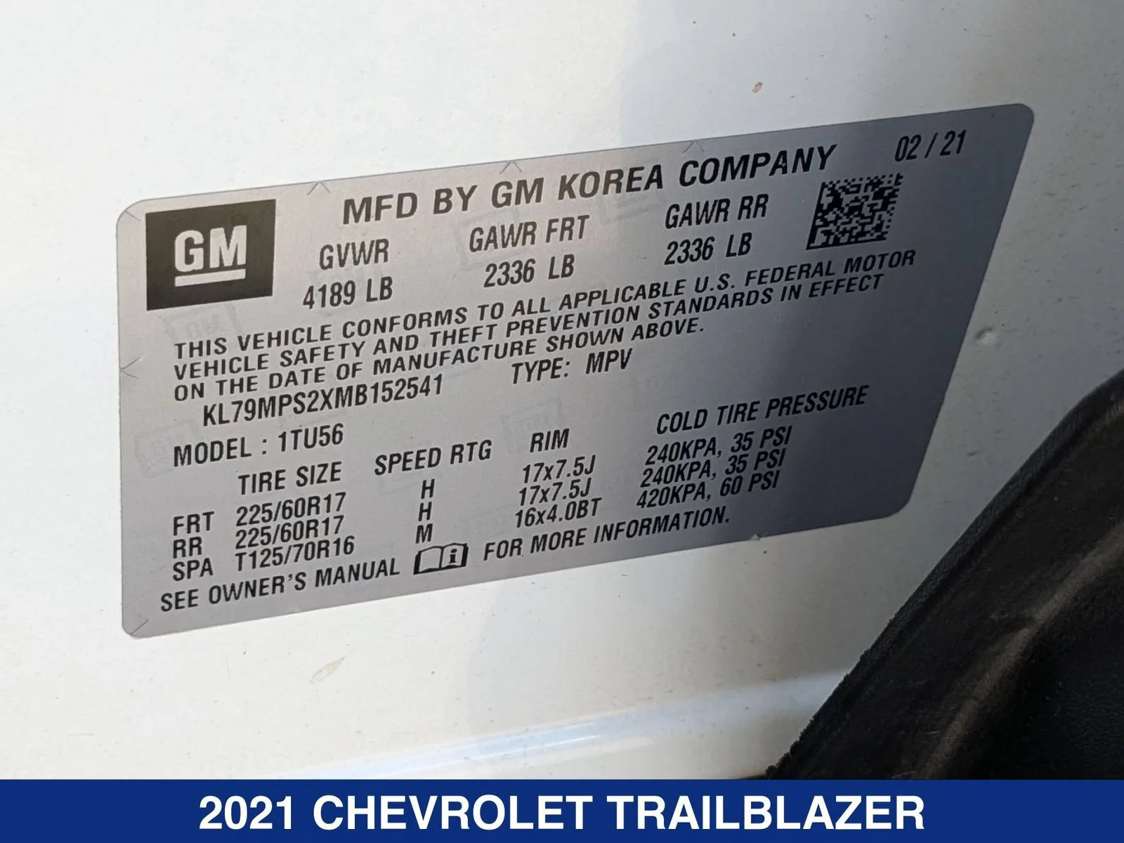 Used 2021 White Chevrolet LT image 24