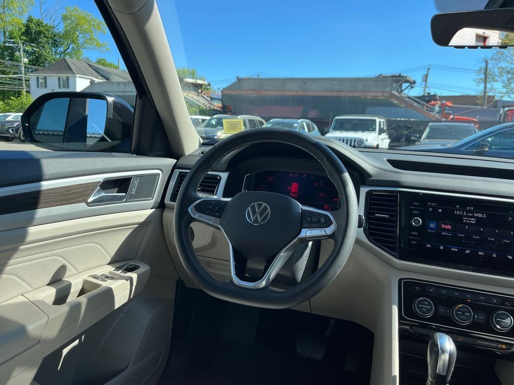 2022 Volkswagen Atlas SE w/Tech - Photo 22