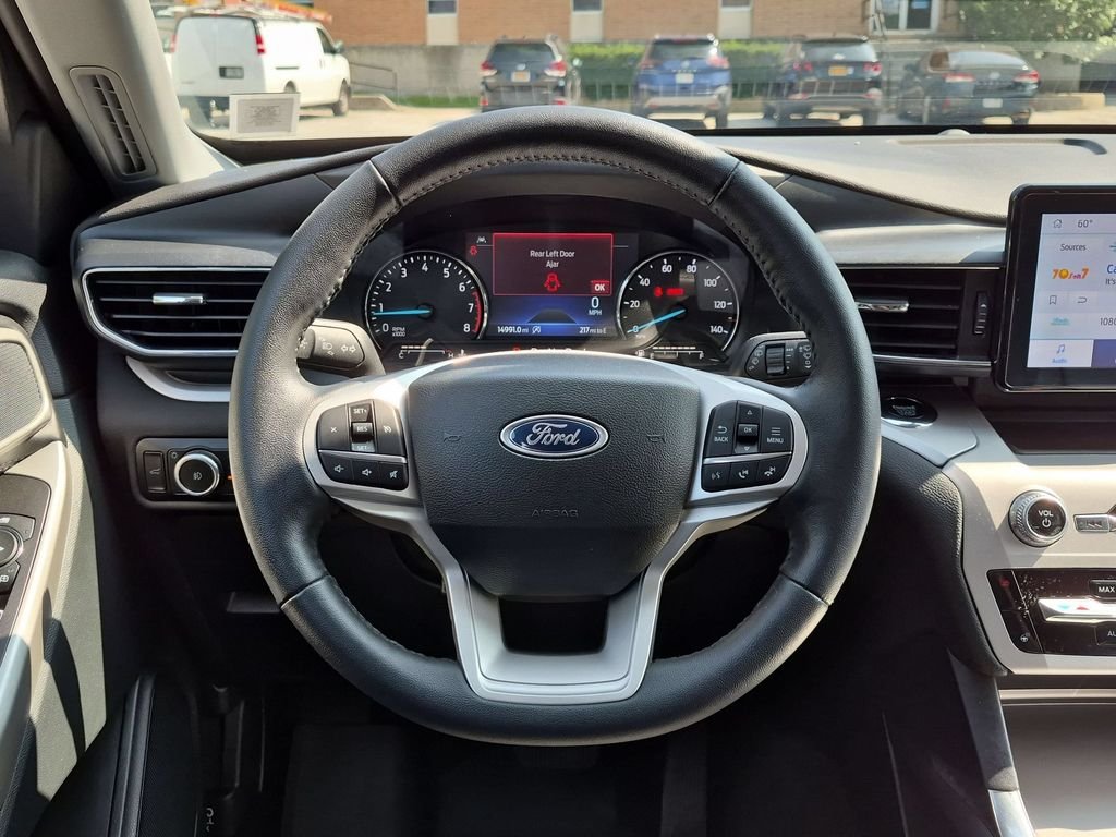 Used 2023 Gray Ford XLT image 15