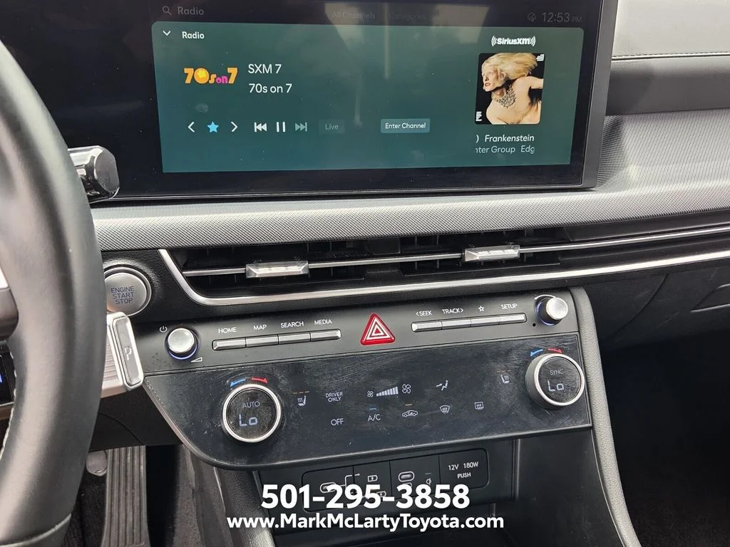 Used 2025 Red Hyundai SEL image 17