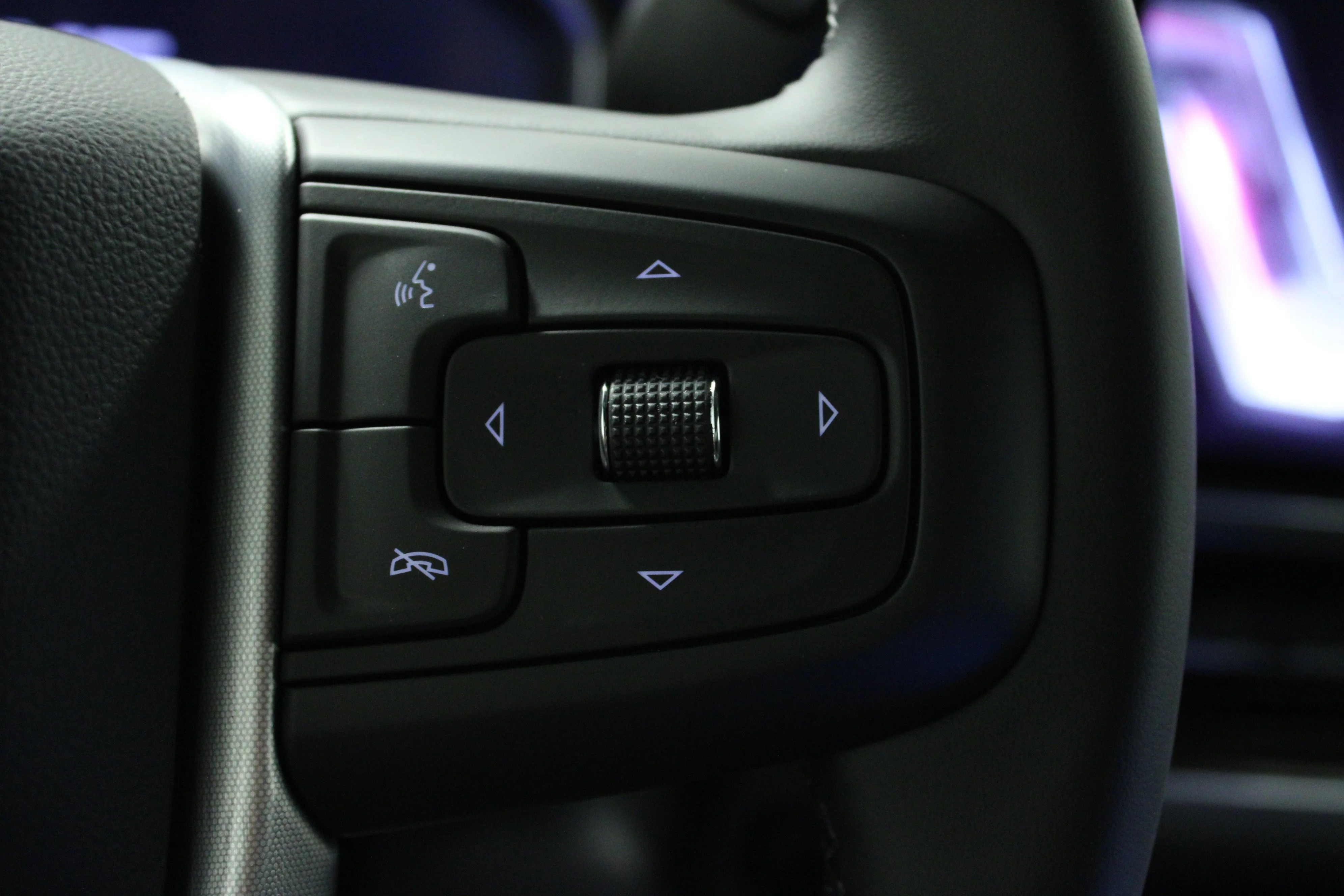 New 2026 Summit White GMC SLE image 20