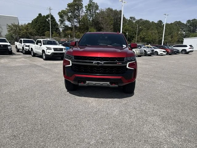 Used 2022 Red Chevrolet Z71 image 2