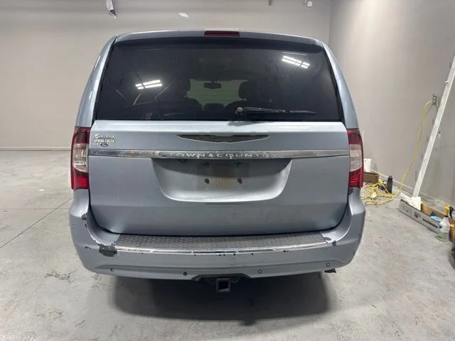 Used 2013 Blue Chrysler Touring-L image 7