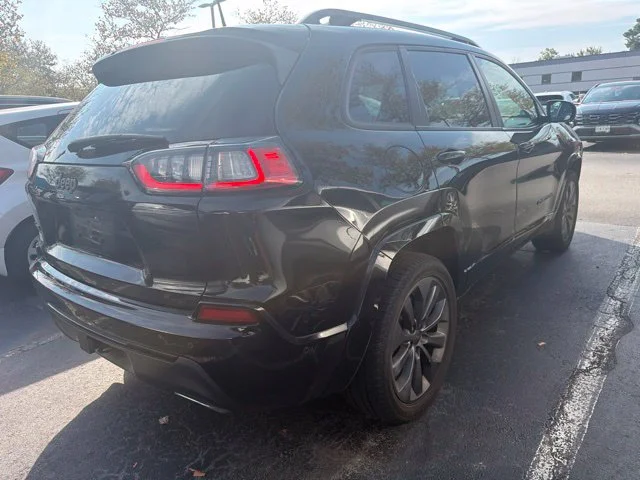 Used 2019 Diamond Black Jeep Limited image 8