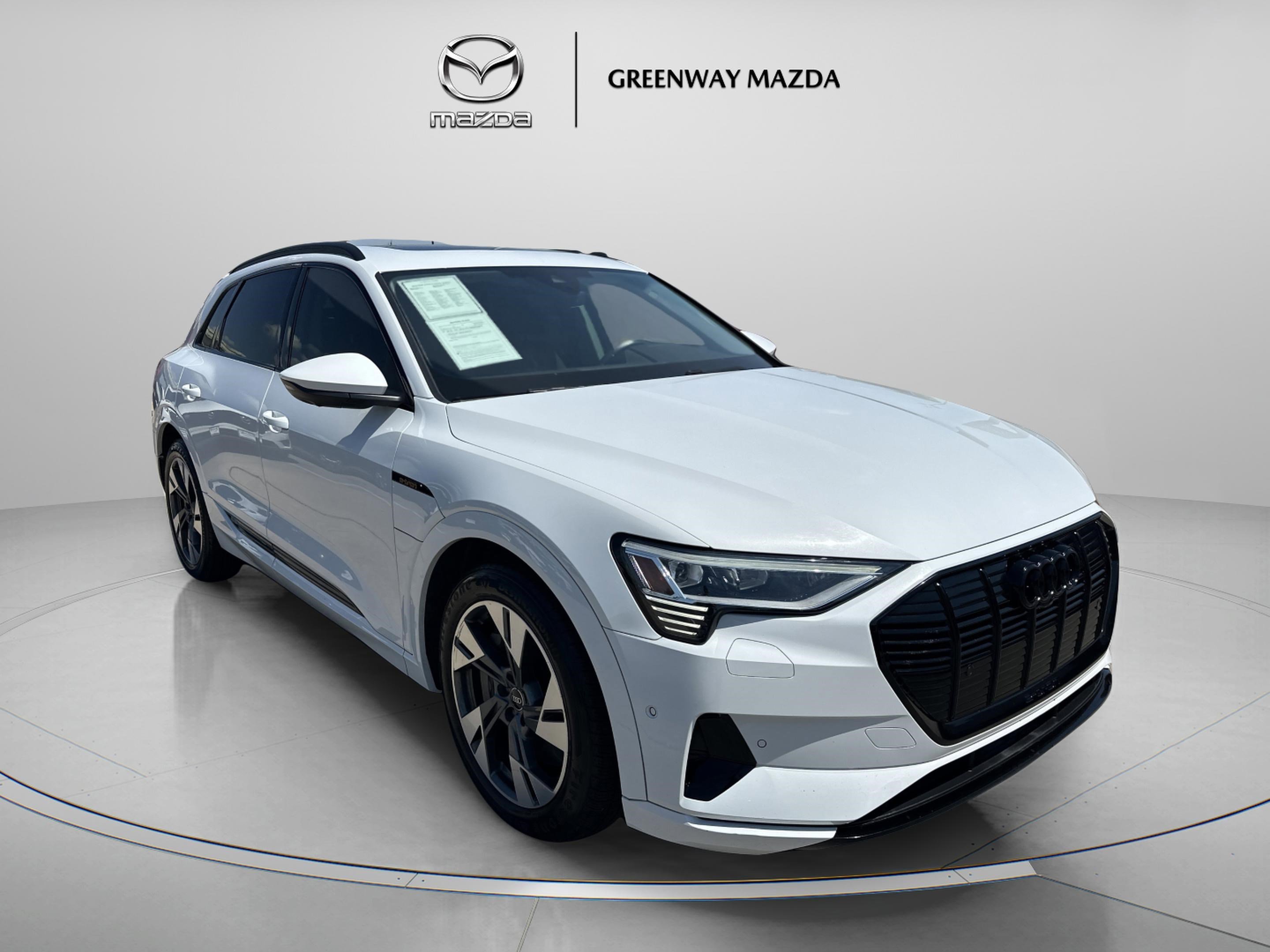 2022 Audi e-tron 95 kWh Premium quattro's photo