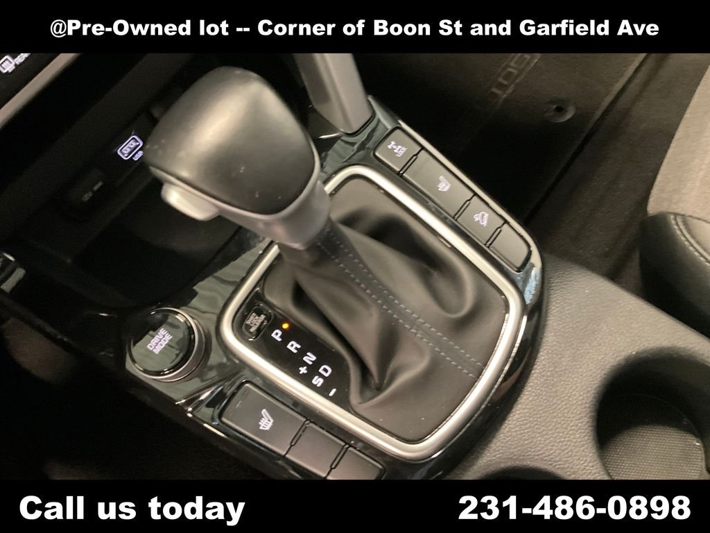 Used 2022 Yellow Kia Nightfall image 25
