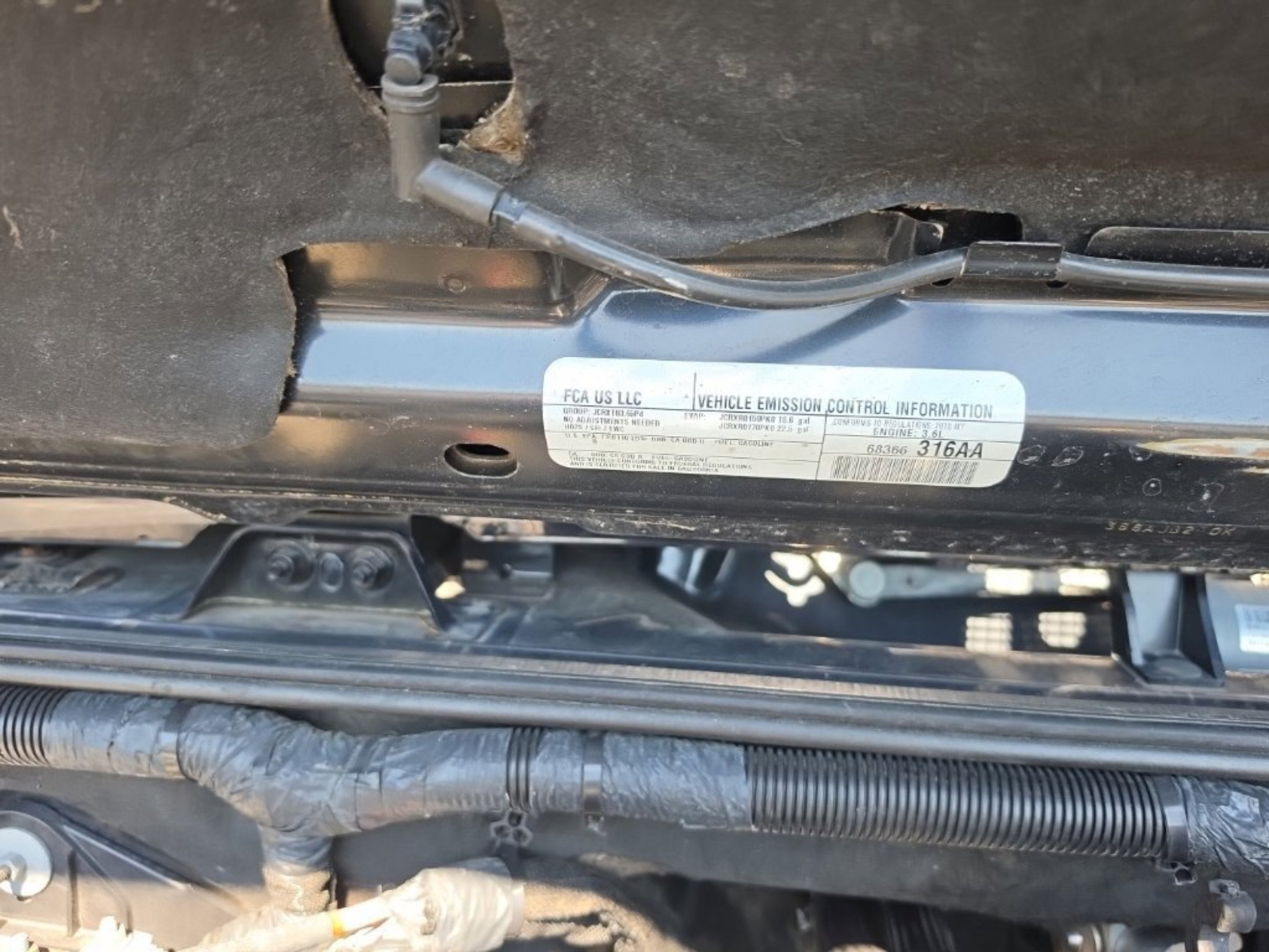 Used 2018 Black Clearcoat Jeep Unlimited Sahara image 8