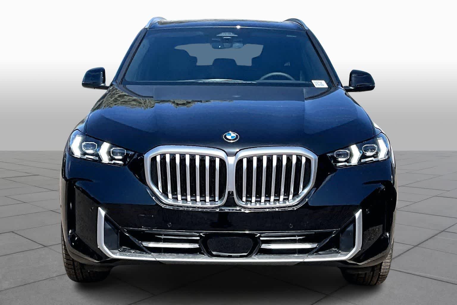 New 2026 Black Sapphire Metallic BMW xDrive40i image 3