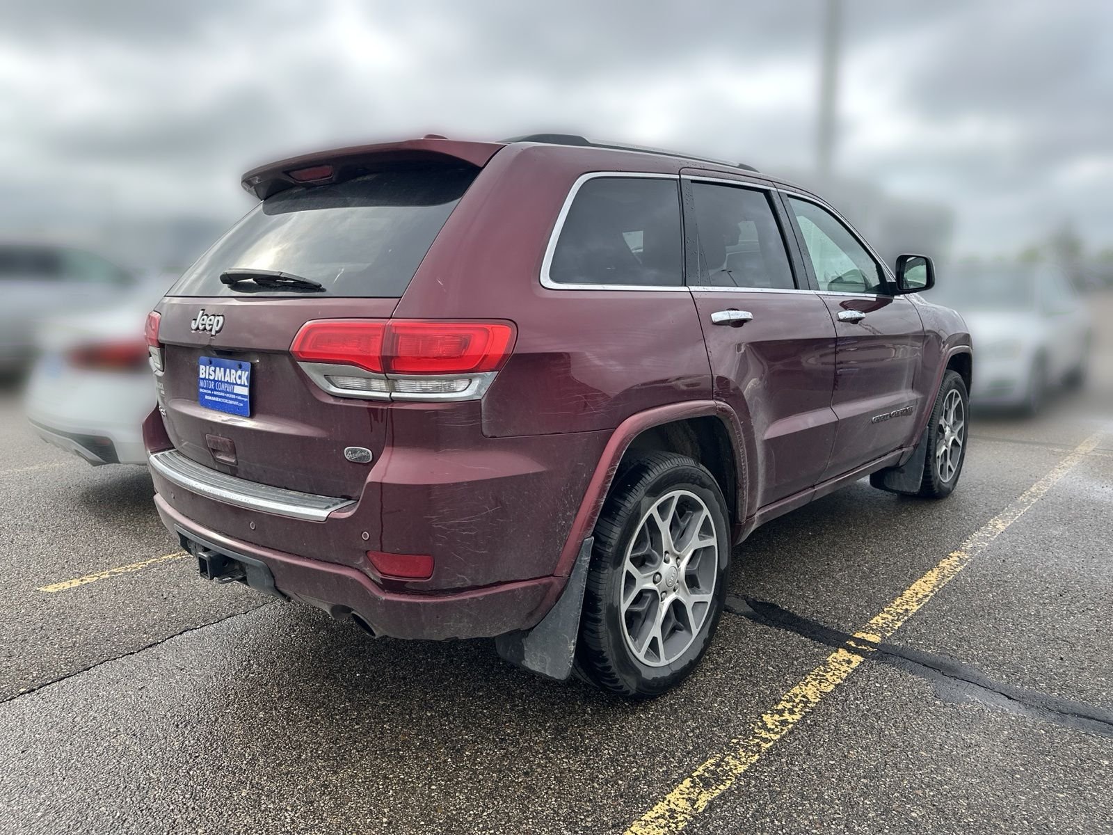 Used 2019 Red Jeep Overland image 3