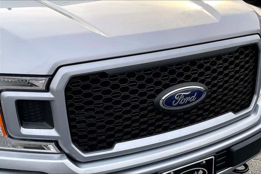 Used 2020 Silver Metallic Ford XL image 30