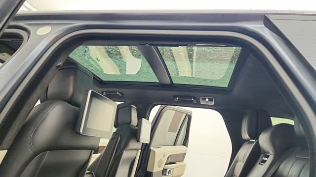 Used 2019 Gray Land Rover 5.0L V8 Supercharged image 19