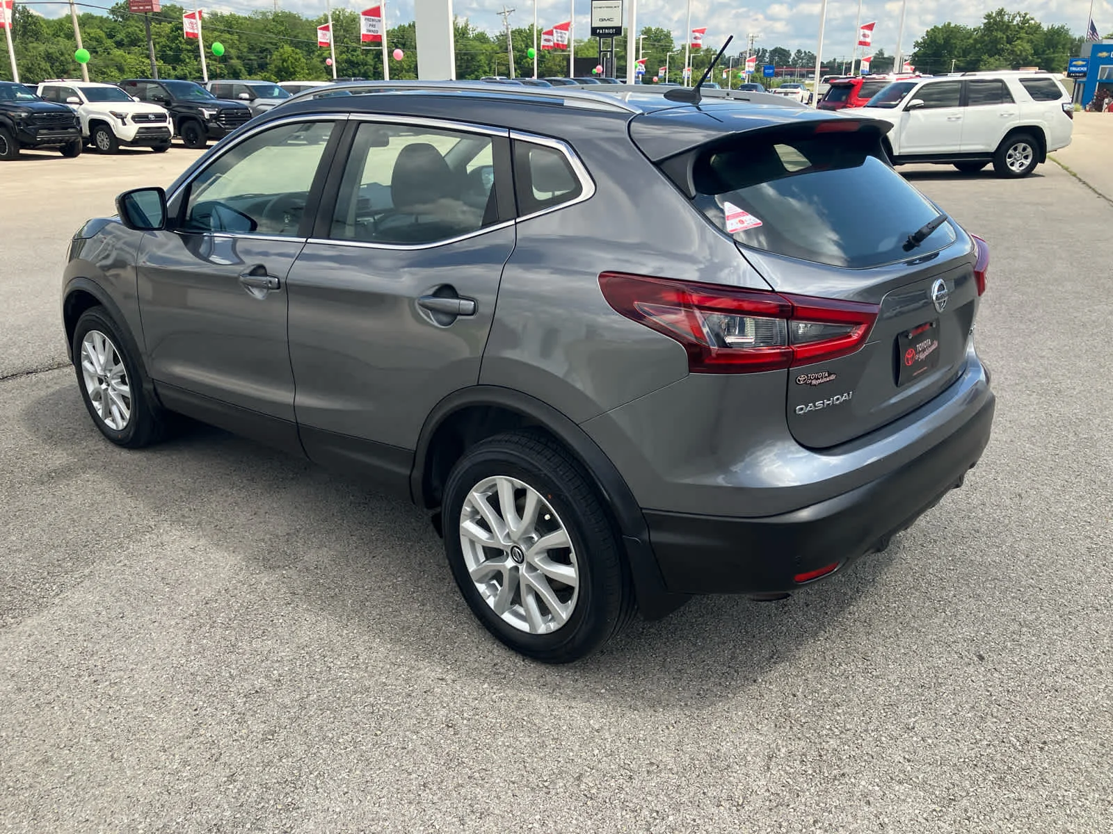 Used 2020 Magnetic Black Pearl Nissan SV image 5