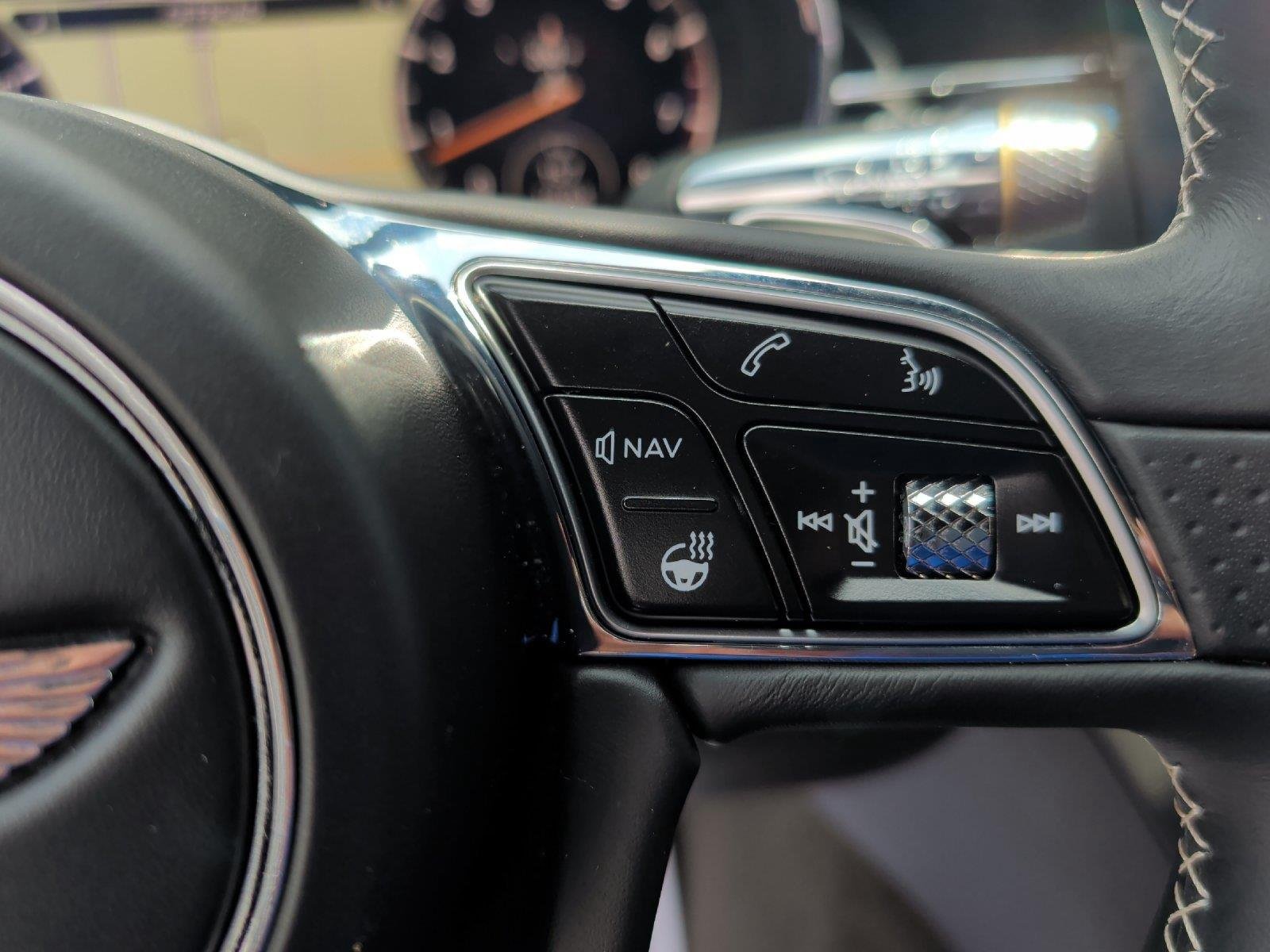 Used 2020 Glacier White Bentley GT First Edition image 27