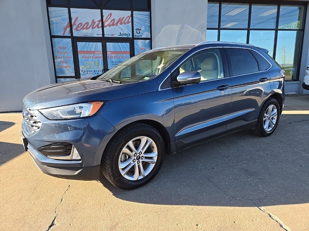Used 2019 Blue Ford SEL image 3