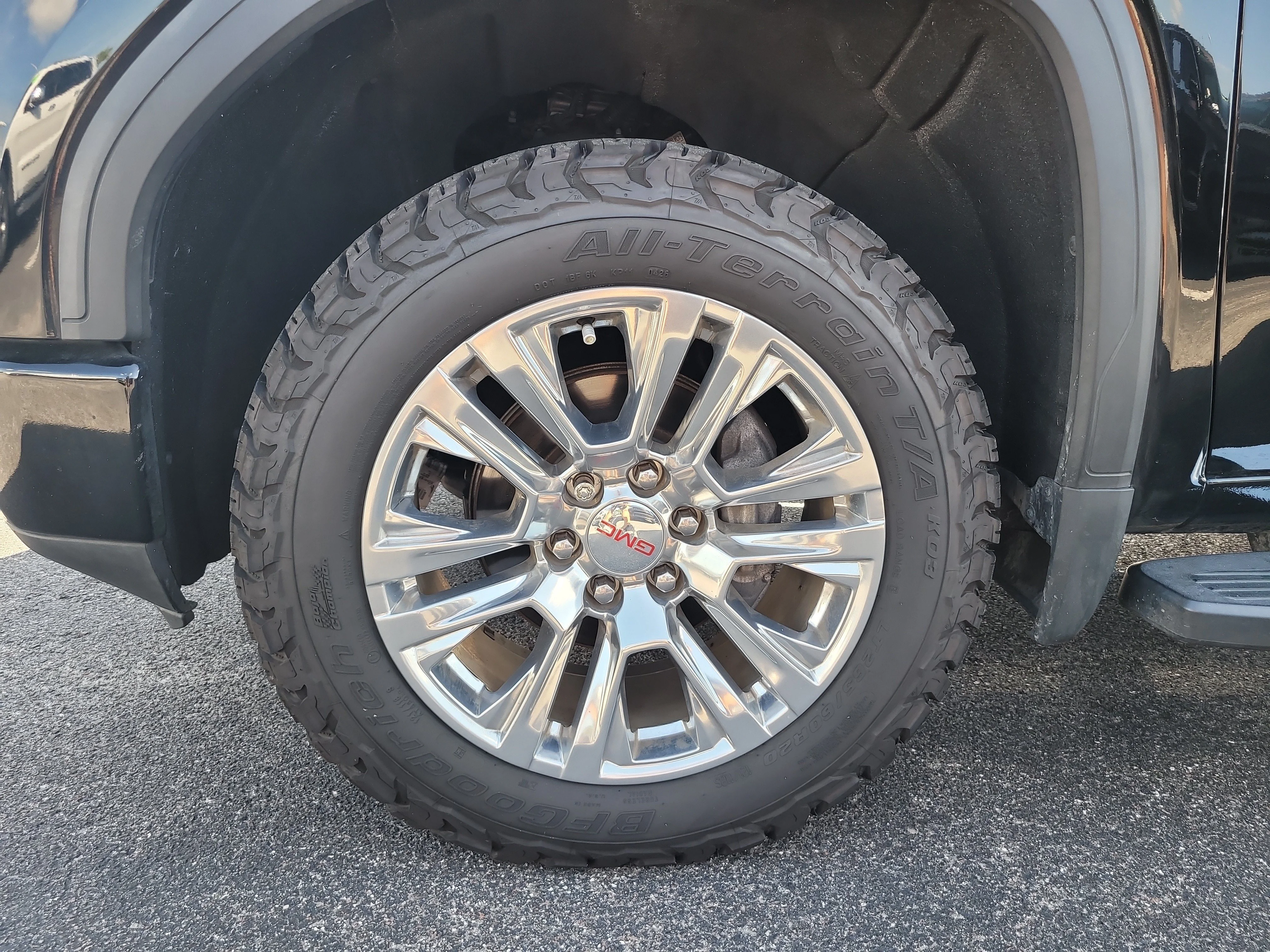 Used 2022 Onyx Black GMC Denali image 10