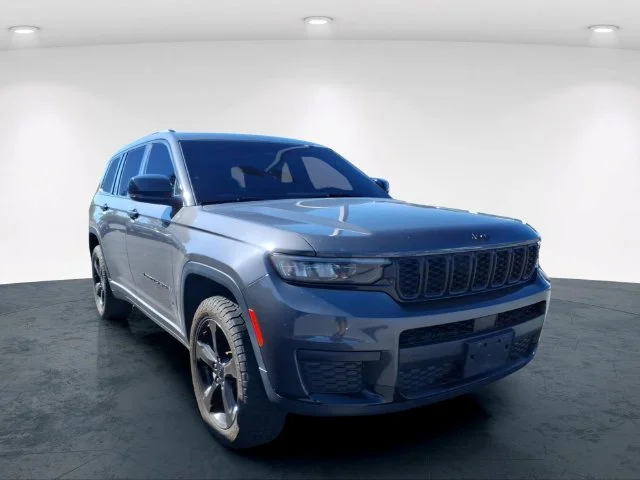Used 2021 Gray Jeep Altitude image 11