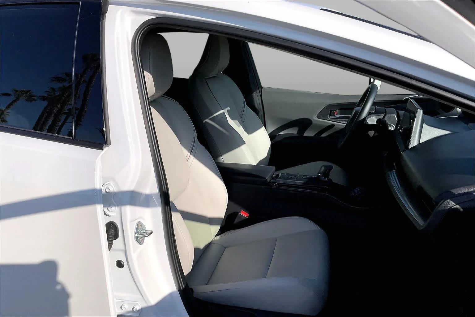 Certified Used 2026 Wind Chill Pearl Toyota XLE image 8