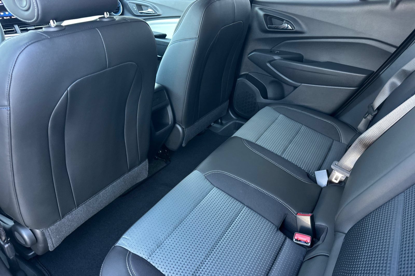 New 2026 Mosaic Black Metallic Chevrolet LT image 12