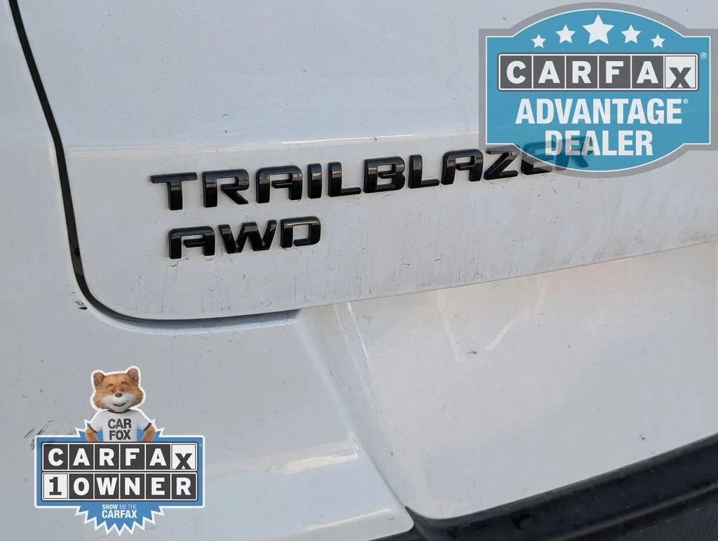 Used 2023 Summit White Chevrolet RS image 8