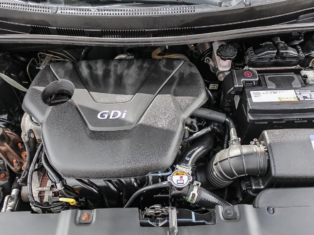 Used 2016 Black Hyundai SE image 28
