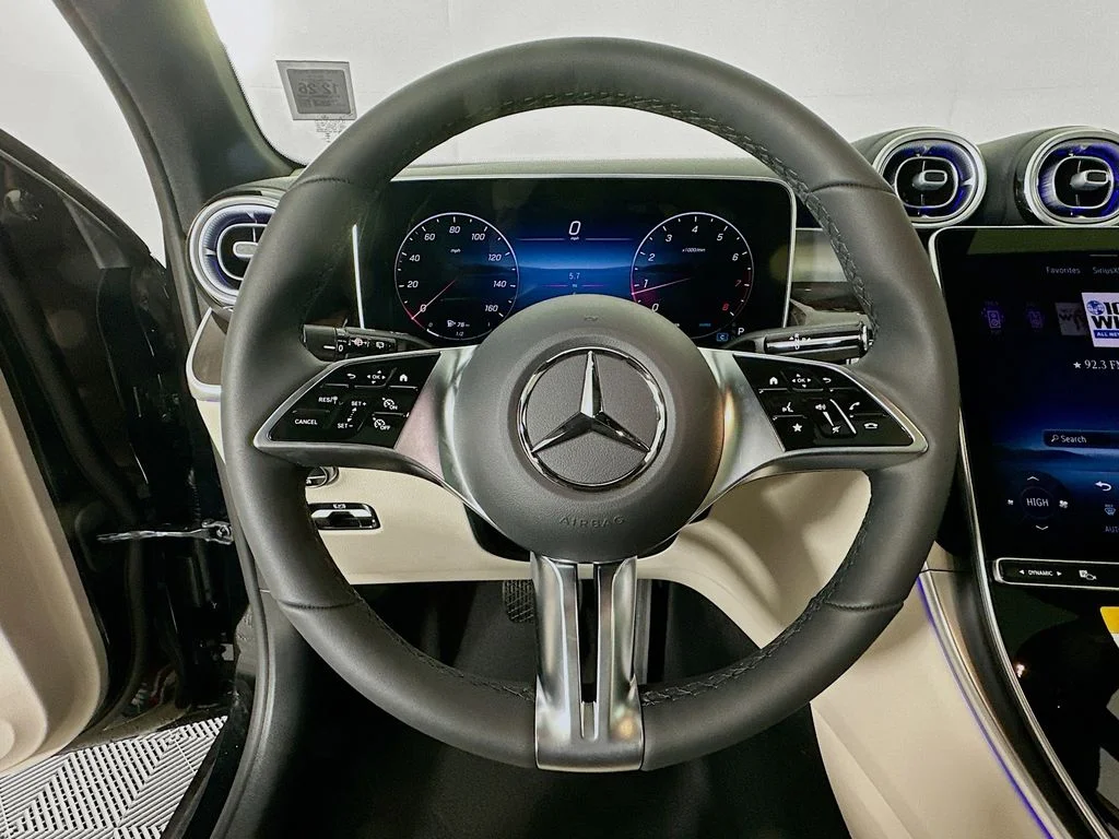 Used 2026 Black Mercedes-Benz GLC 300 image 10