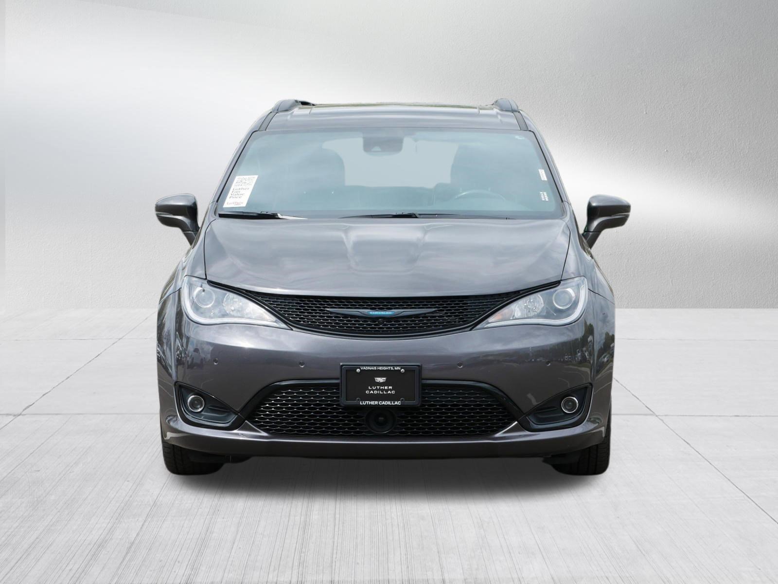 Used 2020 Chrysler Pacifica Hybrid Limited with VIN 2C4RC1N70LR151991 for sale in Vadnais Heights, Minnesota