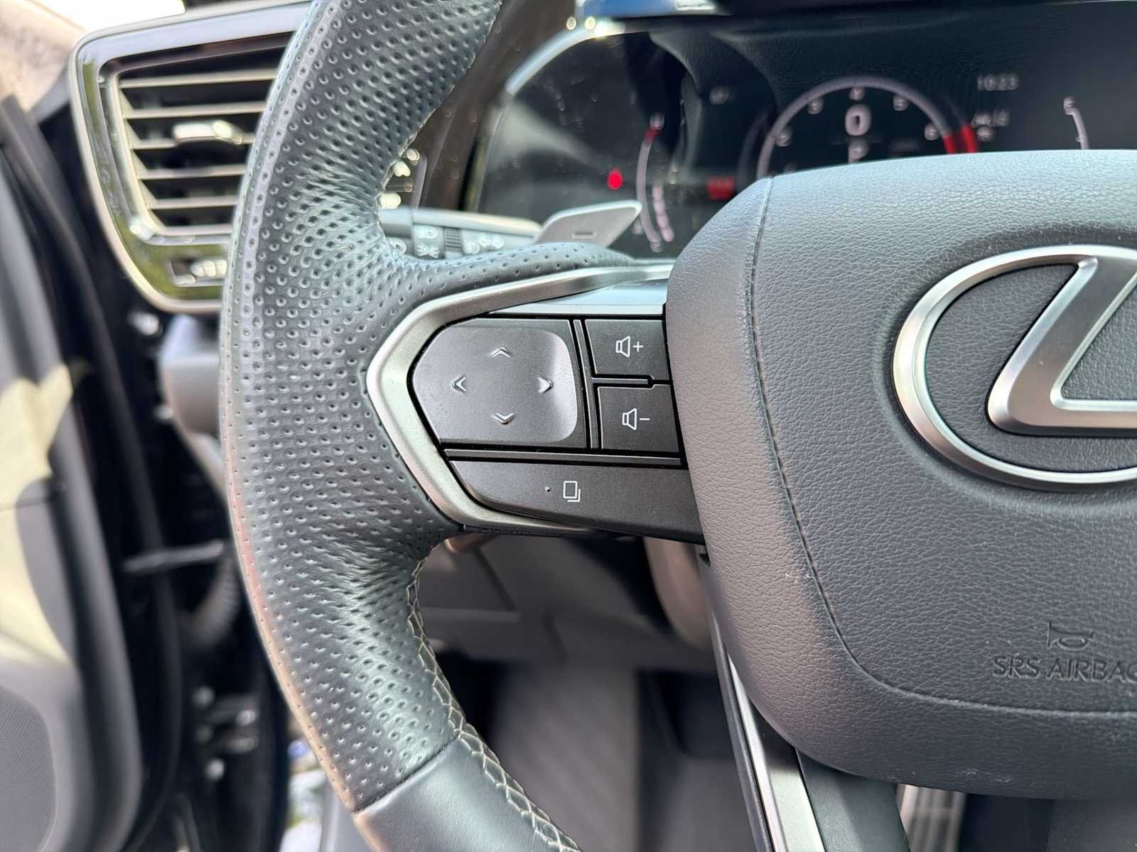 Used 2024 Obsidian Lexus F SPORT Handling image 25