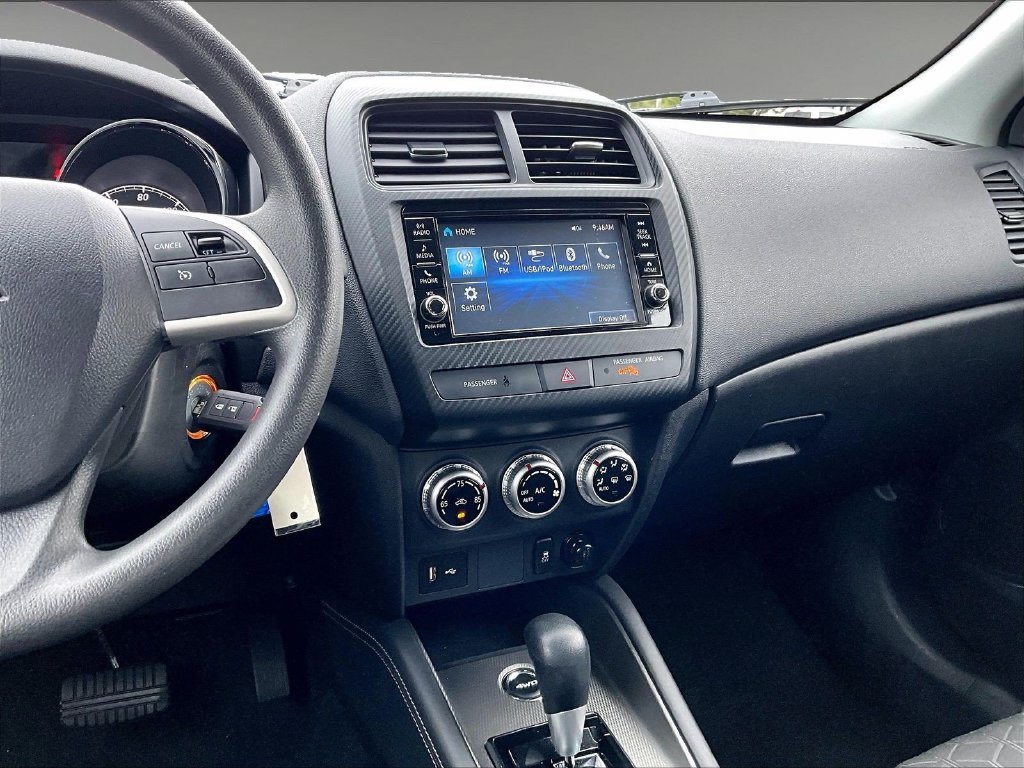 Used 2025 Black Mitsubishi 2.0 ES image 18