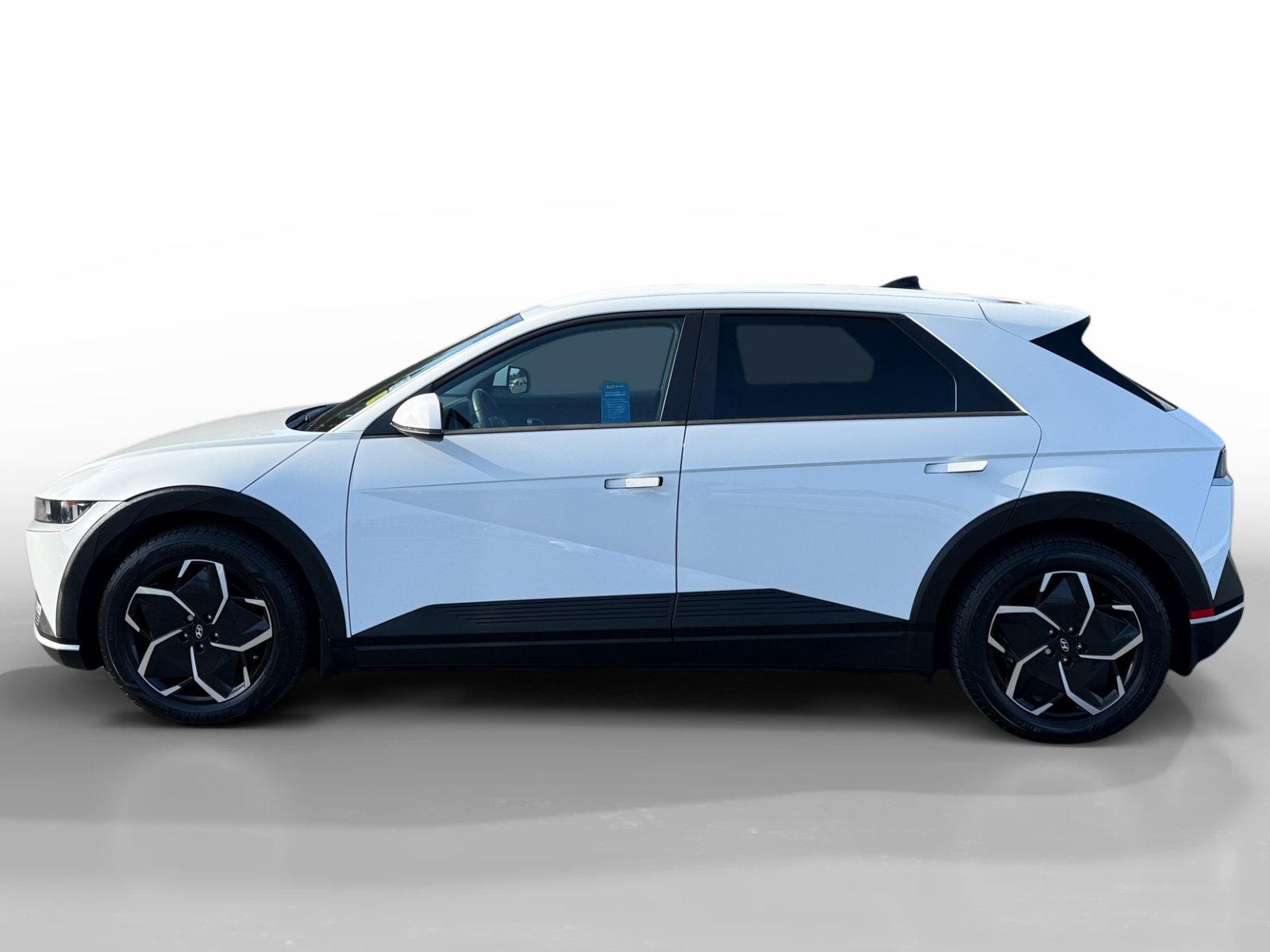 Certified Used 2024 White Hyundai SEL image 2