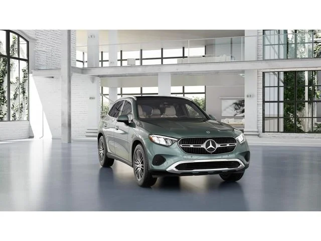 New 2027 Silver Mercedes-Benz GLC 300 image 9