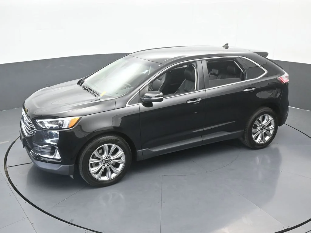 Used 2024 Black Metallic Ford Titanium image 51