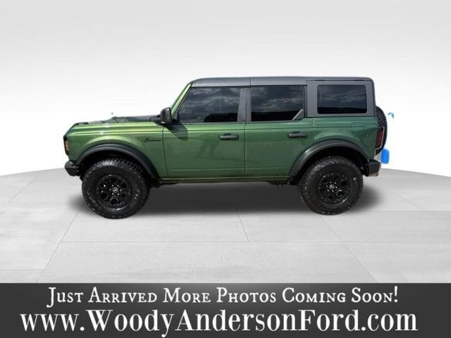 Used 2024 Eruption Green Metallic Ford Wildtrak image 3