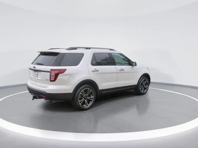 Used 2014 White Ford Sport image 8