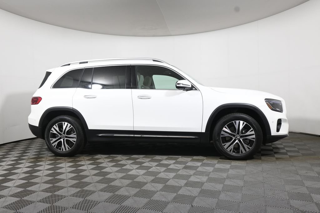 New 2026 Polar White Mercedes-Benz GLB 250 image 8
