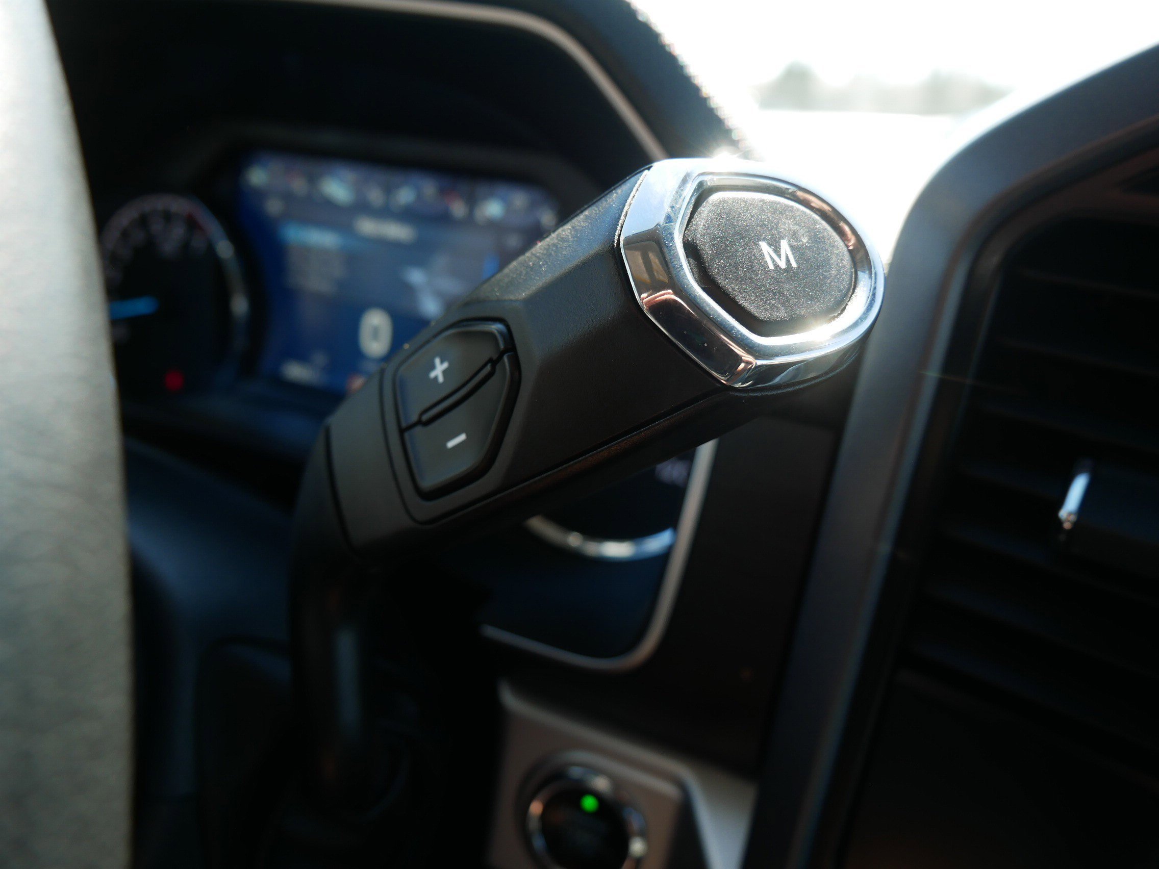 Used 2023 Black Ford XLT image 24