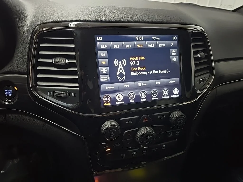 Used 2021 Velvet Jeep Limited X image 28