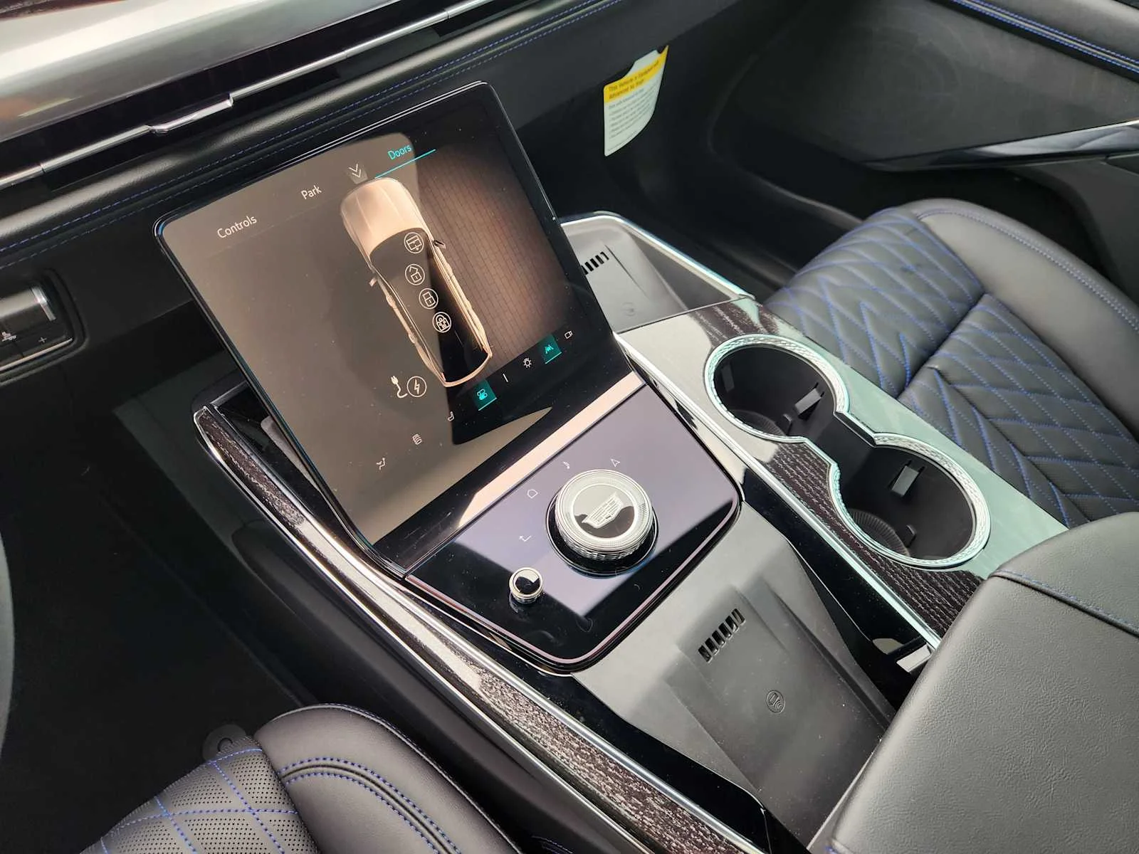 2026 Cadillac Escalade IQ Luxury - Photo 14