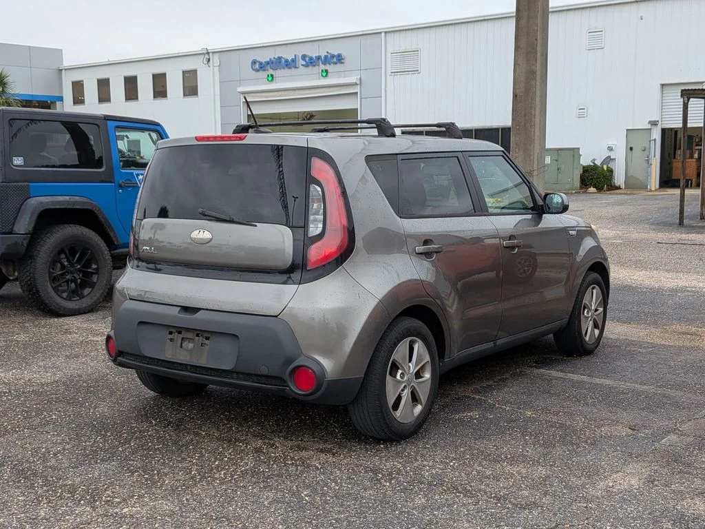Used 2014 Gray Kia Base image 4