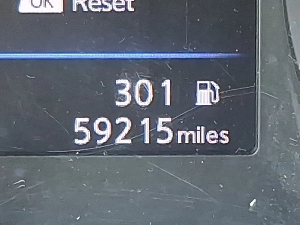Used 2018 White Nissan SV image 33