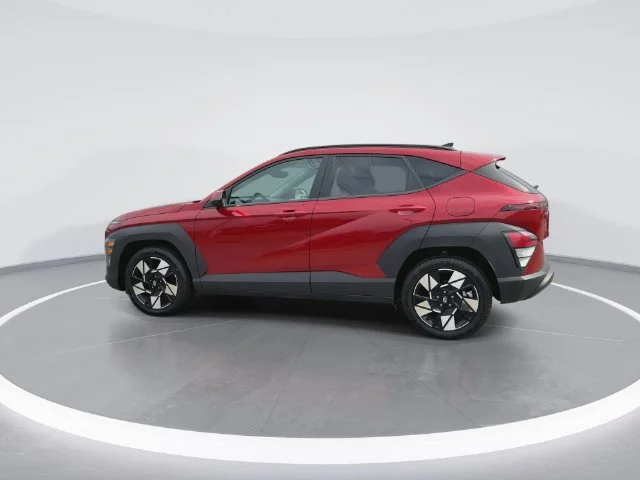 Used 2025 Red Hyundai SEL image 5
