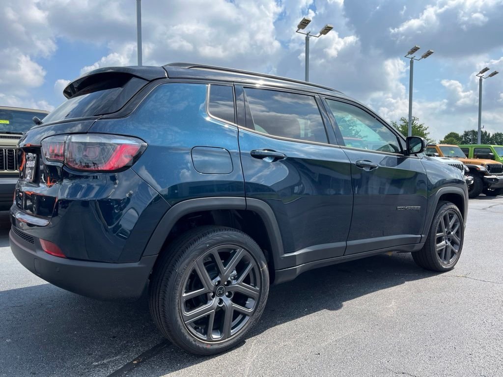 New 2026 Fathom Blue Pearl-Coat Exterior Paint Jeep Limited image 40