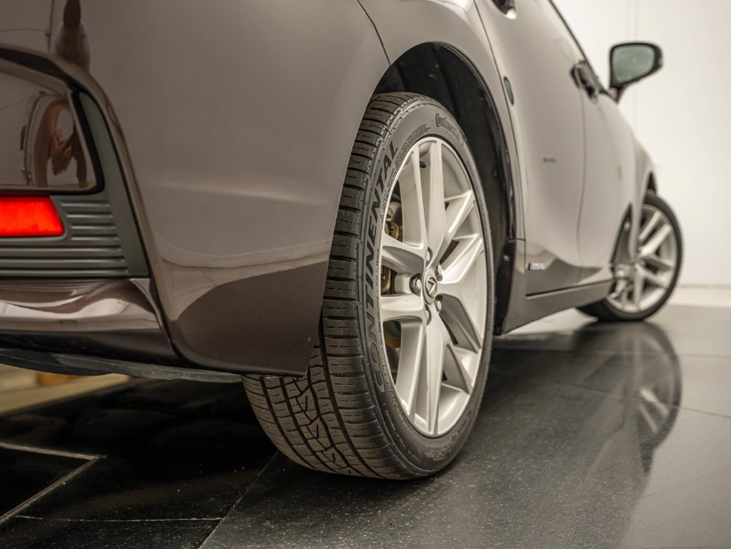 Used 2014 Pearl Lexus 200h image 51