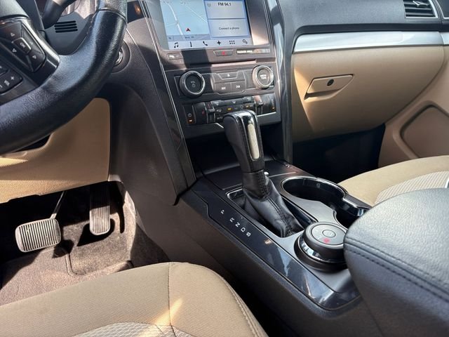 Used 2017  Ford XLT image 17